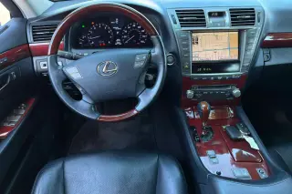 2011 Lexus LS