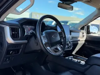 Ford Expedition MAX 2023 4x4 XLT 4dr SUV