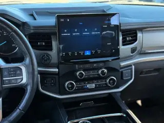 Ford Expedition MAX 2023 4x4 XLT 4dr SUV