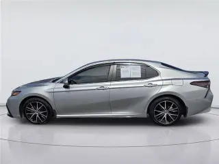 Toyota Camry 2023 SE 4dr Sedán