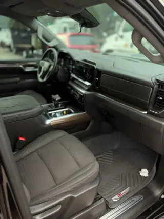 2024 Chevrolet SILVERADO 1500 CREW CAB