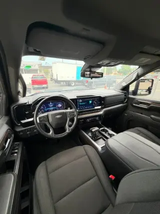 2024 Chevrolet SILVERADO 1500 CREW CAB