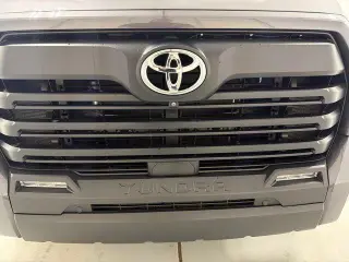 Toyota Tundra 2023 4x4 SR5 4dr CrewMax Cab Pickup SB
