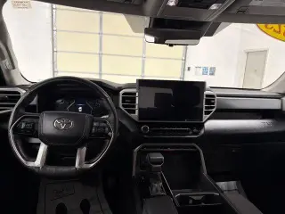 Toyota Tundra 2023 4x4 SR5 4dr CrewMax Cab Pickup SB