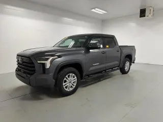 Toyota Tundra 2023 4x4 SR5 4dr CrewMax Cab Pickup SB