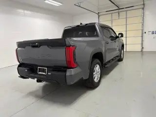 Toyota Tundra 2023 4x4 SR5 4dr CrewMax Cab Pickup SB