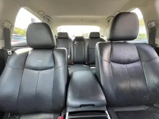 2012 INFINITI M