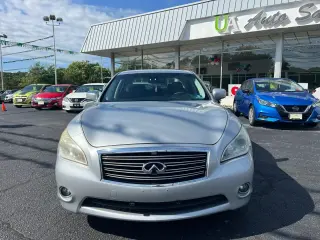 2012 INFINITI M