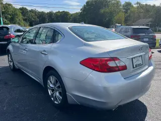 2012 INFINITI M