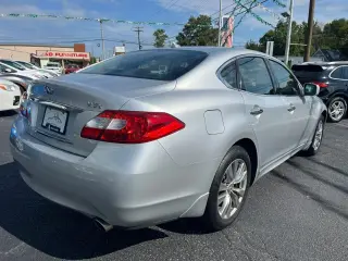 2012 INFINITI M