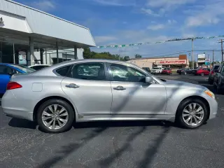 2012 INFINITI M