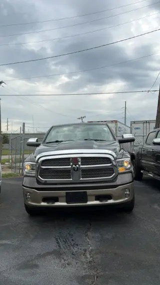 2016 RAM 1500 CREW CAB