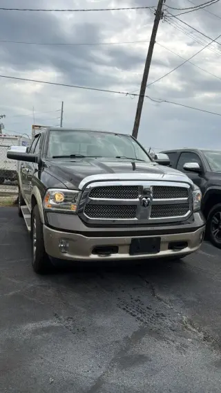 2016 RAM 1500 CREW CAB