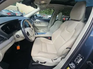 Volvo XC90 2023 AWD B5 Core 4dr SUV