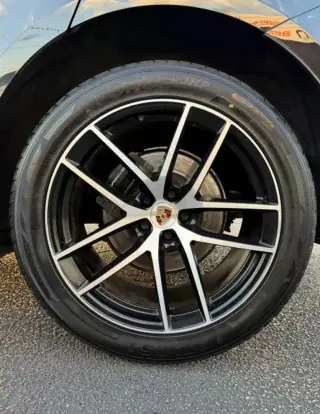 2023 PORSCHE MACAN