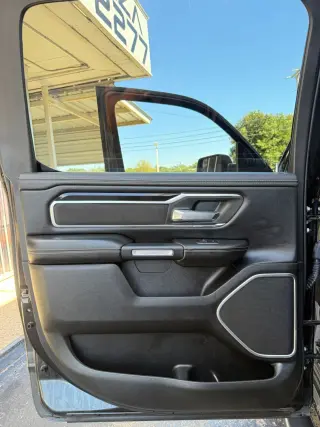 2019 RAM 1500 CREW CAB