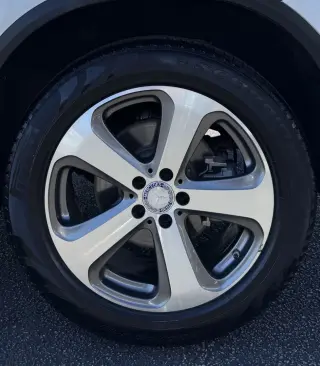 2017 MERCEDES-BENZ GLC