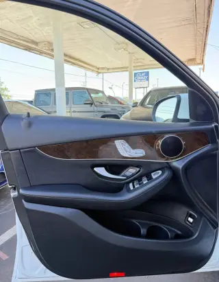 2017 MERCEDES-BENZ GLC