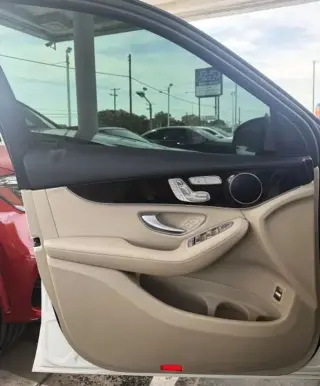 2022 MERCEDES-BENZ GLC