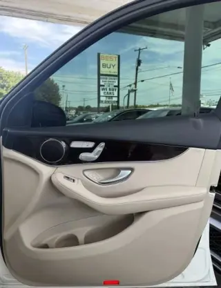 2022 MERCEDES-BENZ GLC