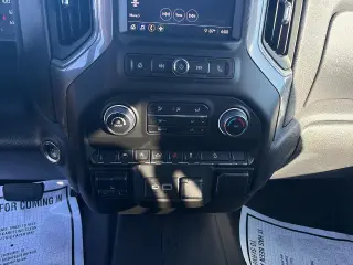Chevrolet Silverado 1500 2024 4x4 Custom Trail Boss 4dr Cab con 5.8 ft. SB