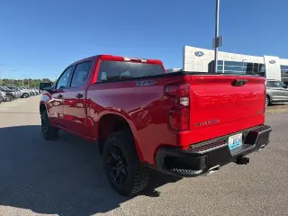 Chevrolet Silverado 1500 2024 4x4 Custom Trail Boss 4dr Cab con 5.8 ft. SB