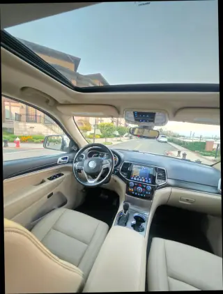 2020 Jeep GRAND CHEROKEE