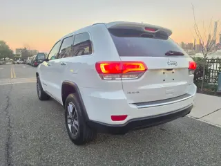 2020 Jeep GRAND CHEROKEE