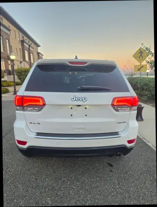 2020 Jeep GRAND CHEROKEE