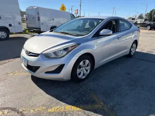 Hyundai ELANTRA 2016 SE 4 puertas Sedán 6M (EE. UU.)