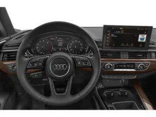 Audi A4 2024 AWD quattro S line Premium Plus 45 TFSI 4dr Sedán