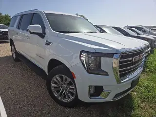 GMC Yukon XL 2024 4x2 SLT SUV 4 puertas