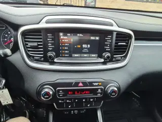 Kia Sorento 2019 AWD S V6 4dr SUV