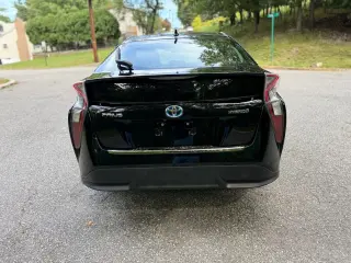 2016 TOYOTA PRIUS