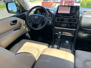 Nissan Armada 2024 4x4 Platinum SUV de 4 puertas