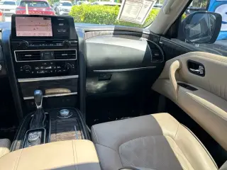 Nissan Armada 2024 4x4 Platinum SUV de 4 puertas