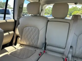 Nissan Armada 2024 4x4 Platinum SUV de 4 puertas