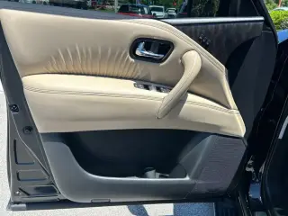 Nissan Armada 2024 4x4 Platinum SUV de 4 puertas