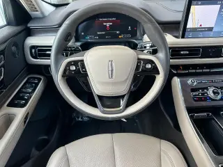 Lincoln Aviator 2023 AWD Reserve 4dr SUV
