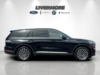 Lincoln Aviator 2023 AWD Reserve 4dr SUV