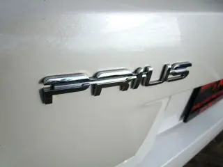 2017 TOYOTA PRIUS