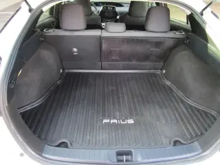 2017 TOYOTA PRIUS