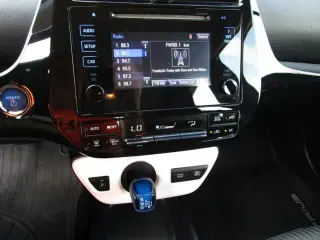 2017 TOYOTA PRIUS