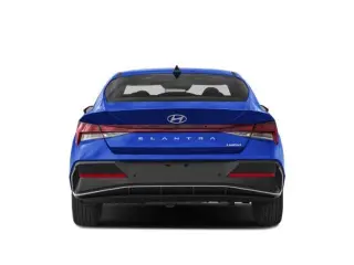 Hyundai ELANTRA 2025 Limited Sedán 4 puertas