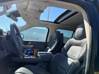 Lincoln Navigator 2019 4x4 Black Label 4dr SUV