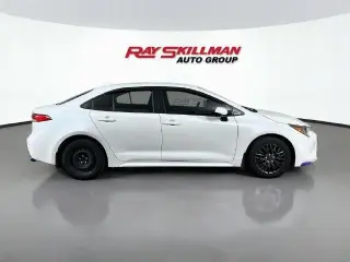 Toyota Corolla 2024 LE 4dr Sedán
