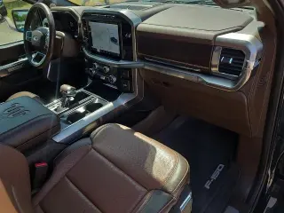 Ford F-150 2023 4x4 King Ranch 4 puertas SuperCrew 6.5 pies pte.