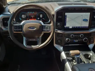 Ford F-150 2023 4x4 King Ranch 4 puertas SuperCrew 6.5 pies pte.