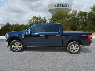 Ford F-150 2023 4x4 King Ranch 4 puertas SuperCrew 6.5 pies pte.