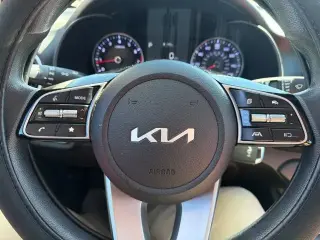 Kia Forte 2023 LXS 4dr Sedán